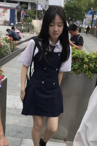 TK180-清纯制服美女开闪